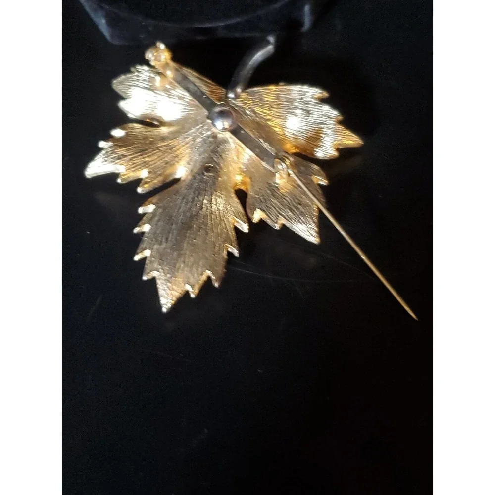 Vintage Goldtoned 2.5